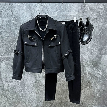 Muška kratka jakna s metalnim dekonstruiranim dizajnom, opušten bikerski stil, širok kroj