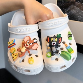 DIY dodatak za Crocs – cvjetna kopča za papuče s motivima miša i mačke