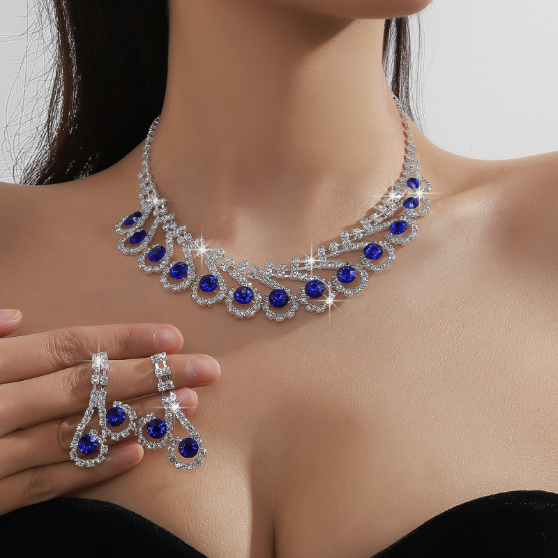 Dva dijela seta: ogrlica i naušnice s rhinestones u plavoj, zelenoj i crvenoj boji – raskošan svadbeni i večernji nakit