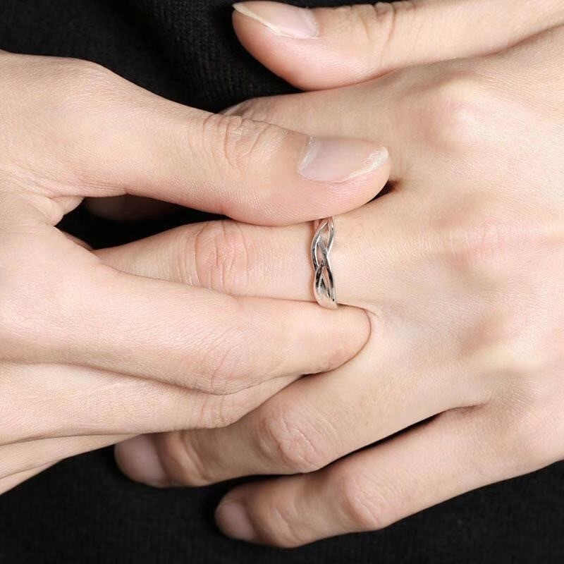 Muški minimalistički prsten s prepletenim dizajnom, otvorenim krajem, pogodan za slaganje