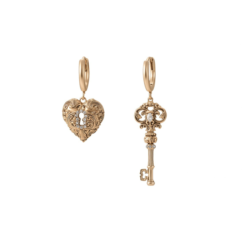 Retro Love Lock serija asimetrične naušnice s motivom ključa i srca