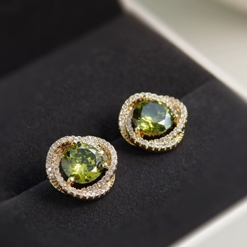 Olívazöld cirkón fülcsipkék nőknek, francia stílusú elegáns vintage, fájdalommentes