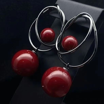 Visokokvalitetne crvene naušnice s perlama, novi stil, minimalisticki elegantne, zapetljani prstenovi