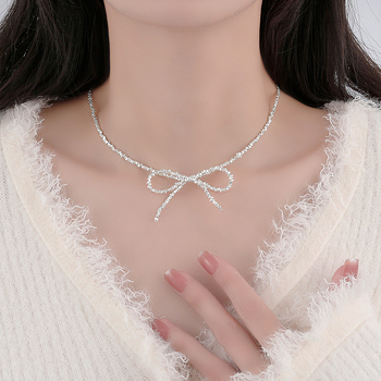 Srebrna mašna choker ogrlica s lancem ključne kosti, profinjen dizajn