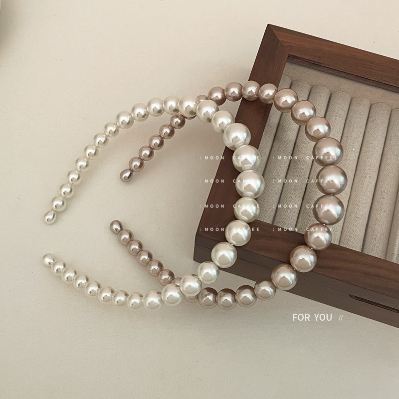 Traka za kosu s perlama Chanel stila, za žene, retro elegantan dizajn s podignutom krunom
