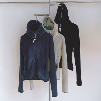 Ženska jakna od polar fleece s kapuljom, uski kroj, jesen i zima, pogodna za vožnju biciklom