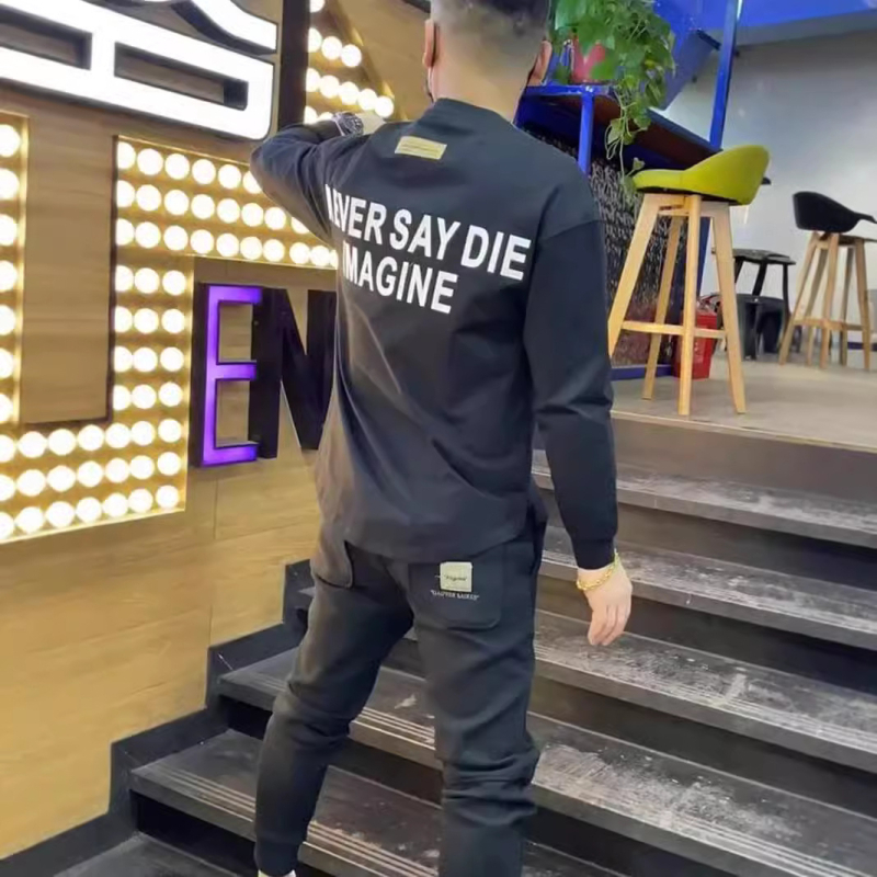 Férfi pamut kerek nyakú pulóver, koreai stílus, laza szabás, hosszú ujjú, geometriai mintázat és 3D patch zsebek, ősz