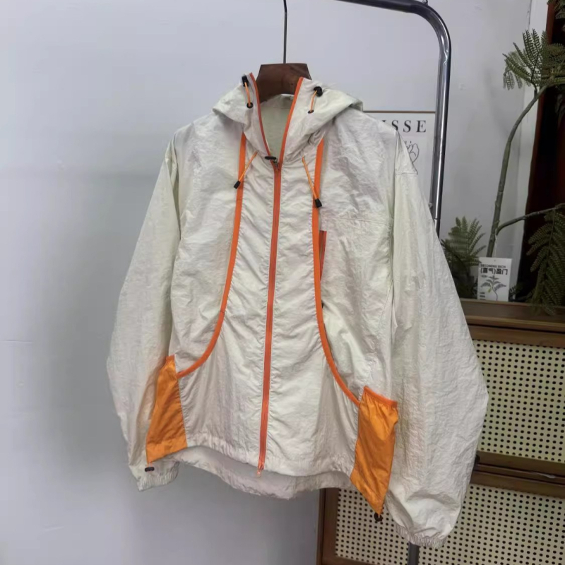 Korejski stil ljeta 2025: lagana kapuljačom jakna za planinski stil i outdoor trčanje, prozračna, s blokovima boja i UV zaštitom