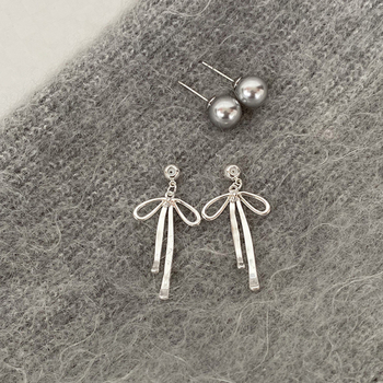Ženske naušnice s mašnicom i perlom, minimalistički stil s resicama, elegantan nakit za uho