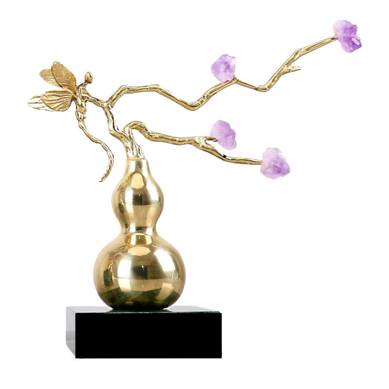 Novi kineski stil: ametistna dekorativna figura s dizajnom gourd dragonfly, marmorna baza za dnevni boravak