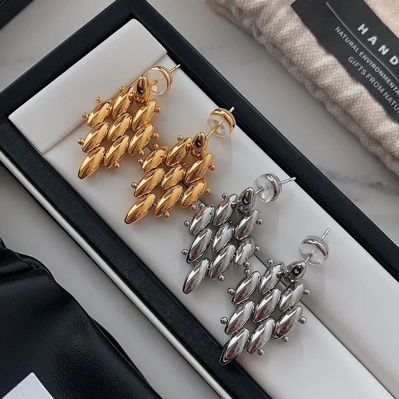Bakrene naušnice s 18K zlato premazom, višeslojni lančasti dizajn, minimalistički stil za žene