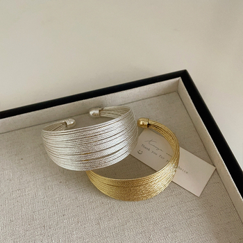 Ženske višeslojne metalne narukvice, nišni dizajn, retro stil, minimalistički i svestrani dodatak za zglob