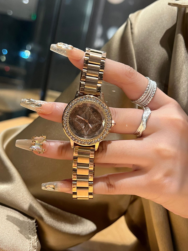 DIM ženski sat s dijamantima oko cifernika, kožni kaiš, kvarcni Miyota, svjetleće kazaljke, okrugli brojčanik promjera 32 mm, vodootpornost 30 m