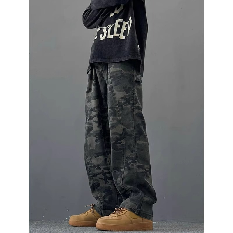 Férfiaknak szóló amerikai kamuflázs mintázatú farmer, retro streetwear stílus, egyenes szabás, mindennapi sportos nadrág tavaszra és őszre