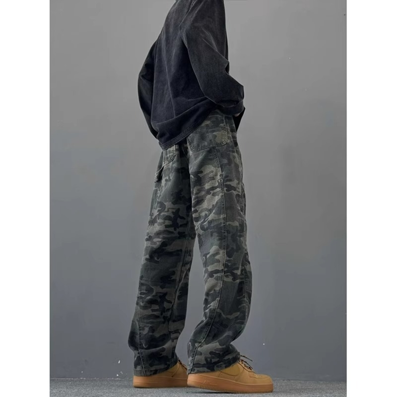 Férfiaknak szóló amerikai kamuflázs mintázatú farmer, retro streetwear stílus, egyenes szabás, mindennapi sportos nadrág tavaszra és őszre