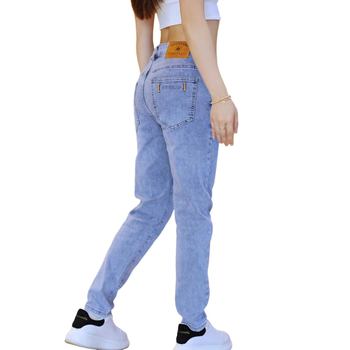 2025 új férfi világoskék farmernadrág, slim-fit, univerzális stílus, tavaszi cropped fazon