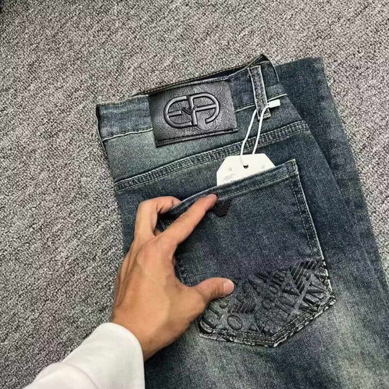 Мъжки дънки в измит син цвят, лека еластичност, Slim Straight кройка, модерен европейски стил 2025