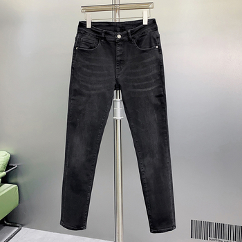 Muške tanke crne traperice, slim-fit, ravnog kroja, lagan materijal za proljeće i ljeto, casual i svestrane.