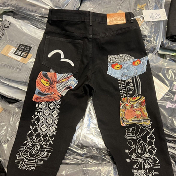 Muške traperice s vezom i otiskom, ravne nogavice, rastezljive, slim fit