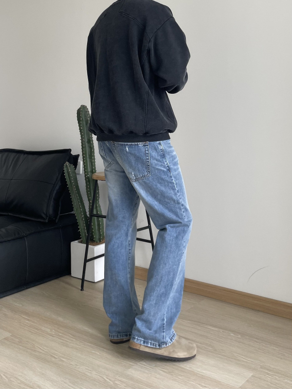 Muške traperice u američkom retro stilu, svijetloplave oprane s distresom – Slim Straight kroj (Cleanfit)