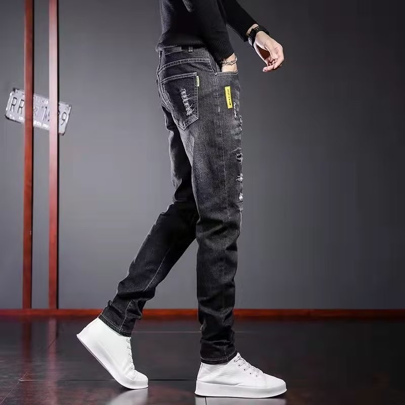 Muške crne traperice za proljeće i ljeto, slim-fit, s poderotinama, korejskog stila, za svakodnevno nošenje
