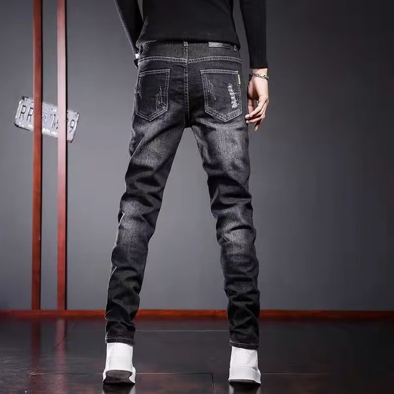 Muške crne traperice za proljeće i ljeto, slim-fit, s poderotinama, korejskog stila, za svakodnevno nošenje