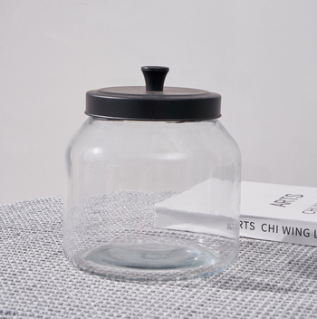 Plastična posuda s poklopcem za kekse i orašaste plodove; kuhinjska posuda za kiseljenje i očuvano povrće