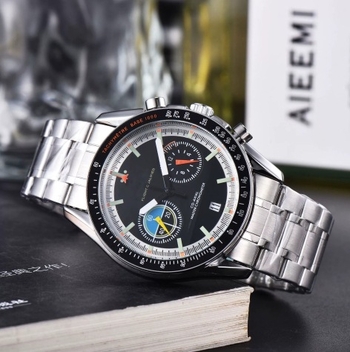 Muški višefunkcijski kvarcni sat s chronografom i kalendarom, analogni prikaz s brojkama, sportski stil, promjer brojčanika 40,5 mm, kućište od legure, remen od nehrđajućeg čelika