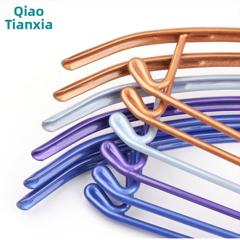 Vješalica za odjeću od nehrđajućeg čelika s plastnom protukliznom presvlakom, ojačan polukružni dizajn za odrasle