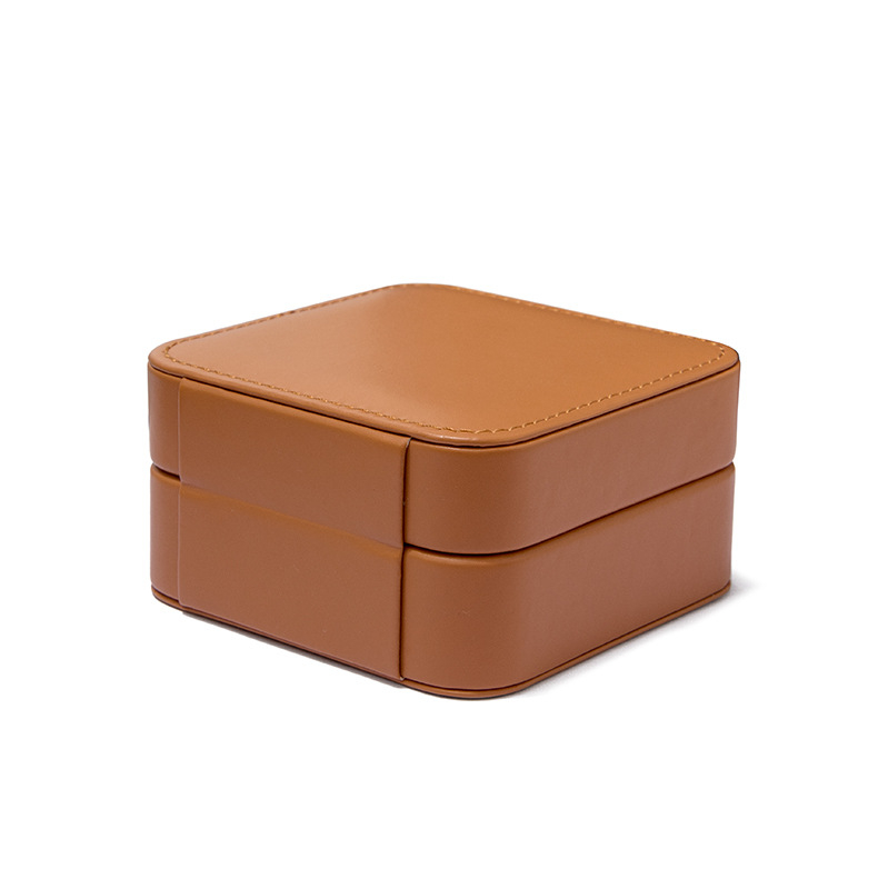 Kožna putna kutija za nakita sa ogledalom – kompaktna kutija za prstene, lančiće i naušnice (10×10×5 cm)