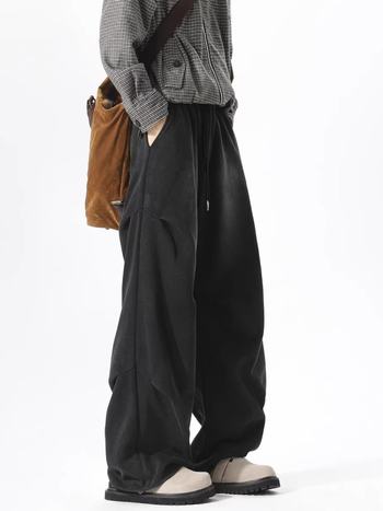 Muške trenirke u stilu modne marke, oprane vintage, zimske teške, plisirane i drapirane, široke nogavice, opuštena ravna silueta, casual hlače