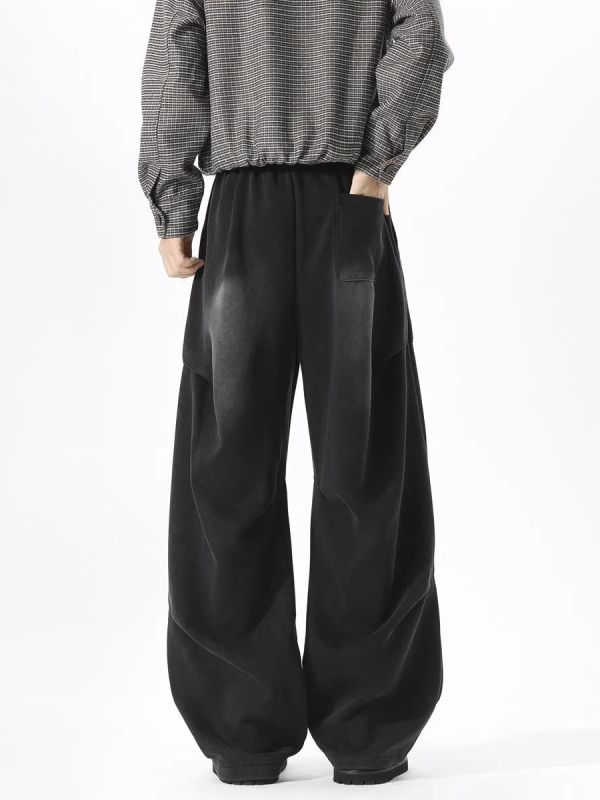 Muške trenirke u stilu modne marke, oprane vintage, zimske teške, plisirane i drapirane, široke nogavice, opuštena ravna silueta, casual hlače