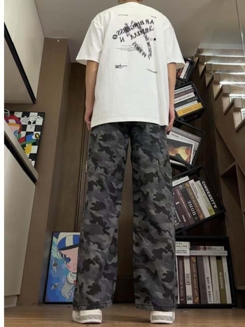 Yemi fashion 2025 Amerikanske retro kamuflažne radne hlače za muškarce, opuštenog kroja, široke nogavice, ispran završetak