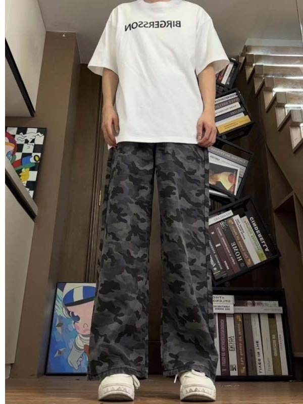 Yemi fashion 2025 Amerikanske retro kamuflažne radne hlače za muškarce, opuštenog kroja, široke nogavice, ispran završetak
