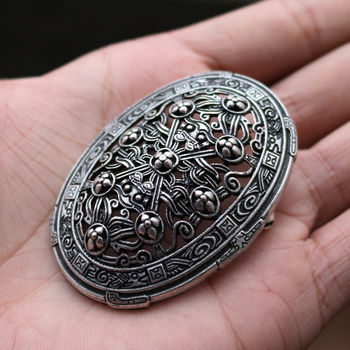 Severska Viking broš s kompasom - vintage metalni nakit
