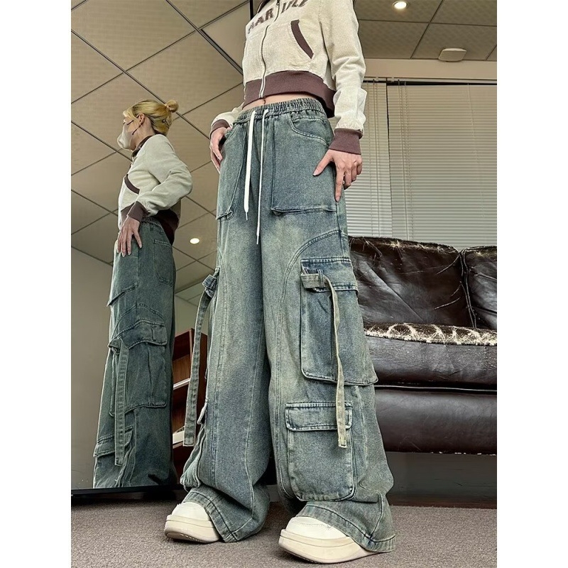 Vintage inspirirane denim hlače za muškarce i žene, ravne i široke krojeve, ljeto 2024