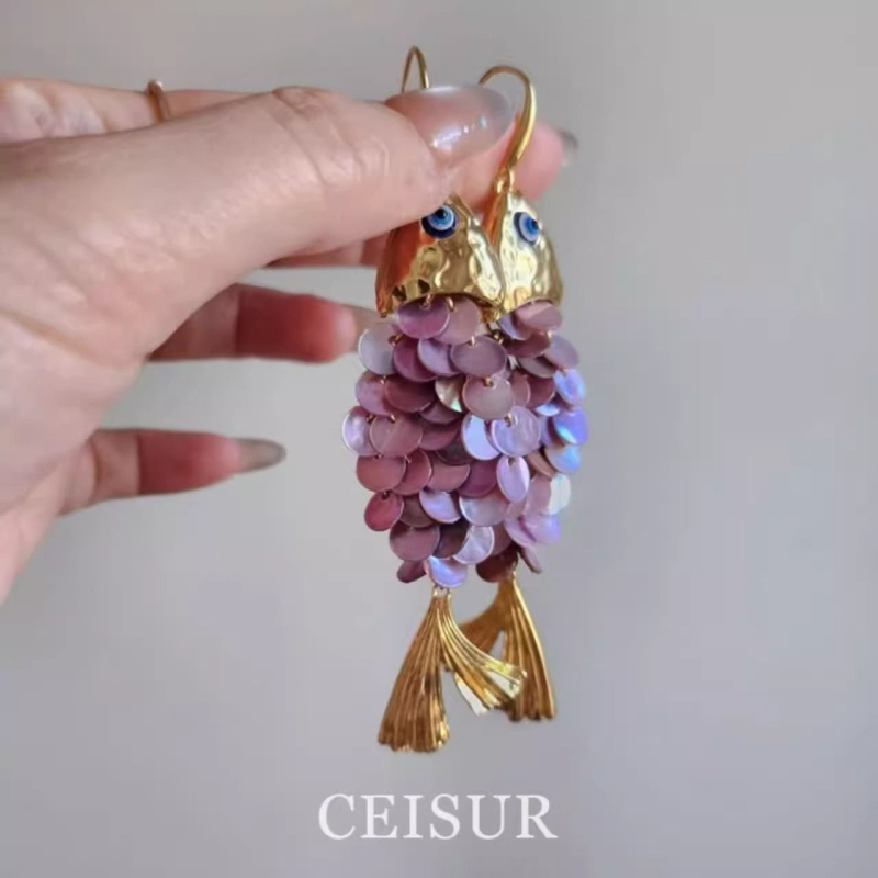 Plave naušnice s ribljim ljuskama – diskovi, mala ribica, retro stil uz more