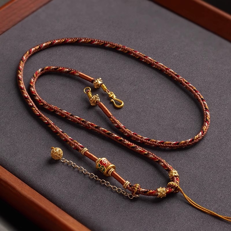 Tibetanski ručno pleteni pamučni užet s Thangka privjeskom i budističkim talismanom, etnički stil