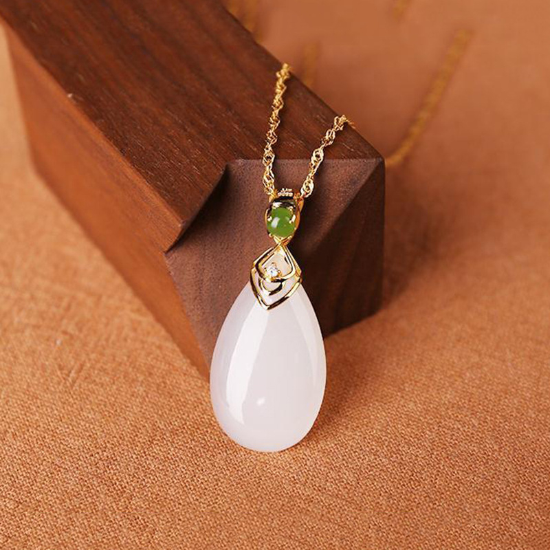 Ogrlica s privjeskom od Hetian jadea, elegantan retro minimalistički dizajn za žene
