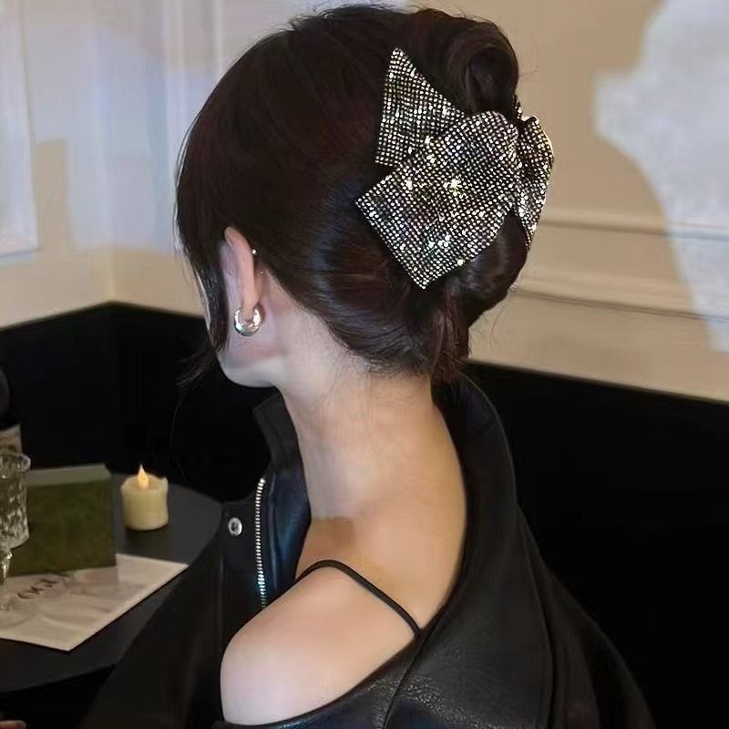 Korejskog stila trokutasta ukosnica za kosu s kristalima od akrila, elegantan dojam i svestran dodatak
