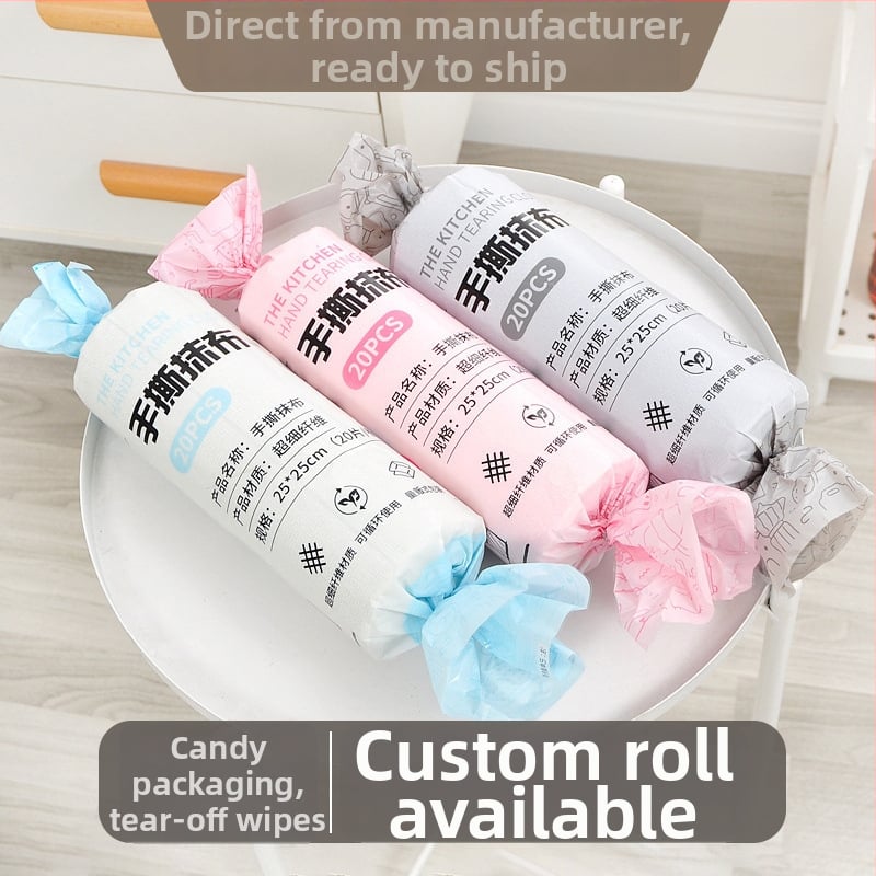 Hrubšia utierka z mikrovlákna do kuchyne, absorbujúca na suché aj mokré použitie, v rolke