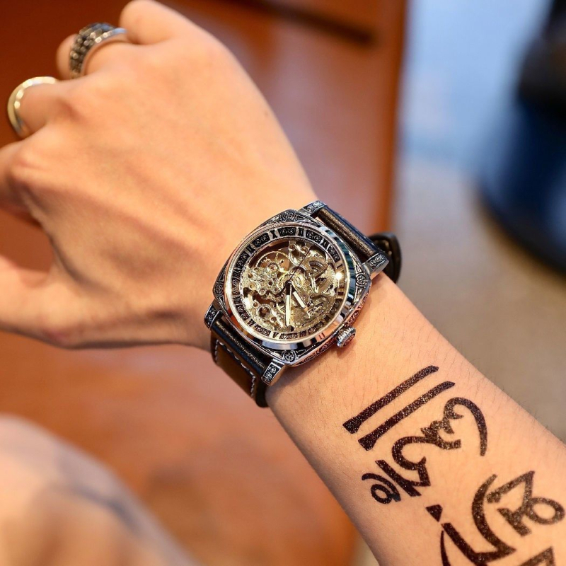 Pánske automatické skeleton hodinky s vyrezávaným kovovým púzdrom, luminiscenčný ciferník, 30 m vodotesnosť, bežné luxusné hodinky