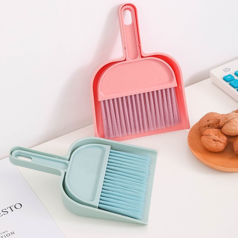 Mini metla i lopatica za kućnu upotrebu, plastična, s mekanim dlačicama