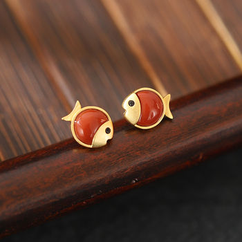 Yuexin S925 srebrne naušnice s Hetian jade, pozlaćene, jedinstven oblik ribe, elegantne male naušnice za žene