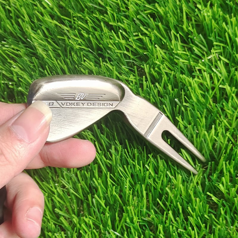 Golf alat za popravak travnjaka s dizajnom zelene vilice – dodatna oprema za golf
