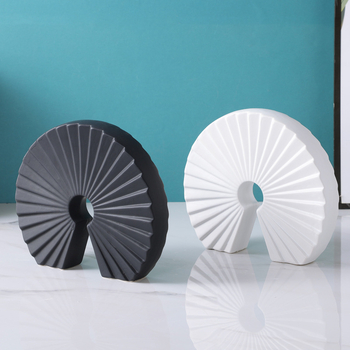Keramički ukras u obliku ventilatora, moderan minimalistički luksuz