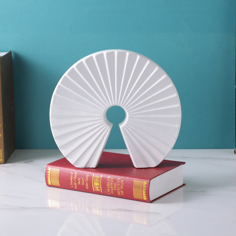 Keramički ukras u obliku ventilatora, moderan minimalistički luksuz
