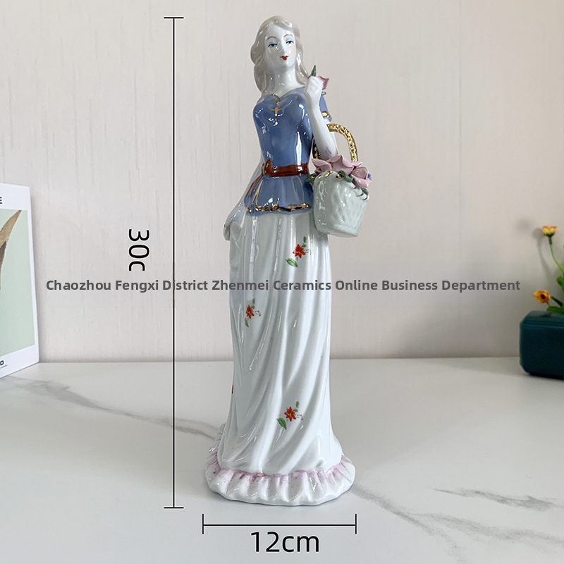 Pozlaćena porcelanska figurica u europskom stilu, dekorativni komad za dom