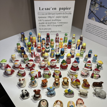 Ručno izrađene keramičke figurice, ručno obojane, stolne miniature za mikro krajolise