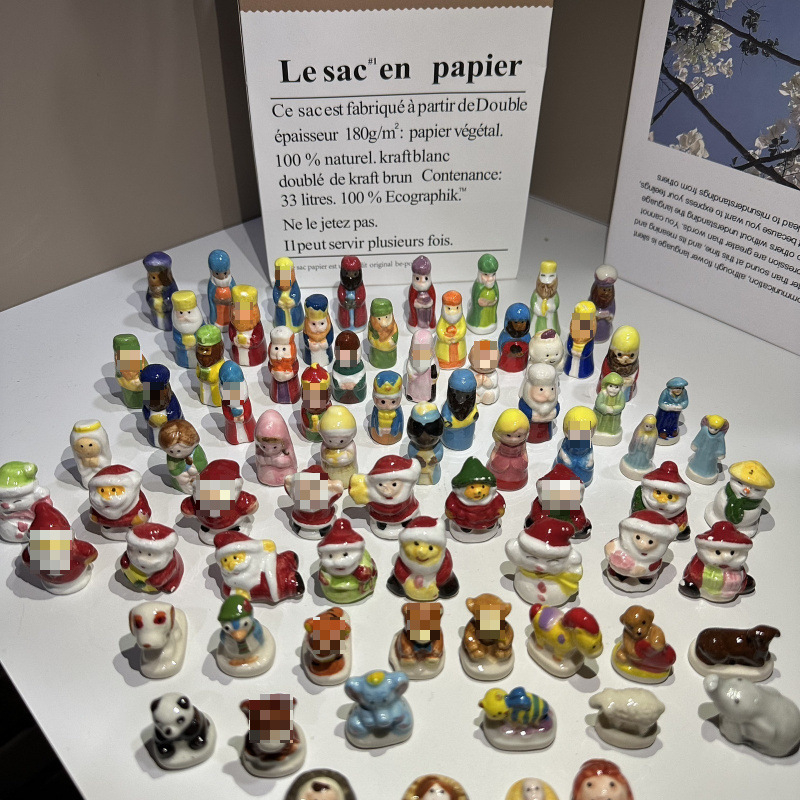 Ručno izrađene keramičke figurice, ručno obojane, stolne miniature za mikro krajolise